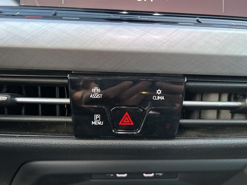 Volkswagen Golf VIII 2020 1.0 tsi evo Life 110cv