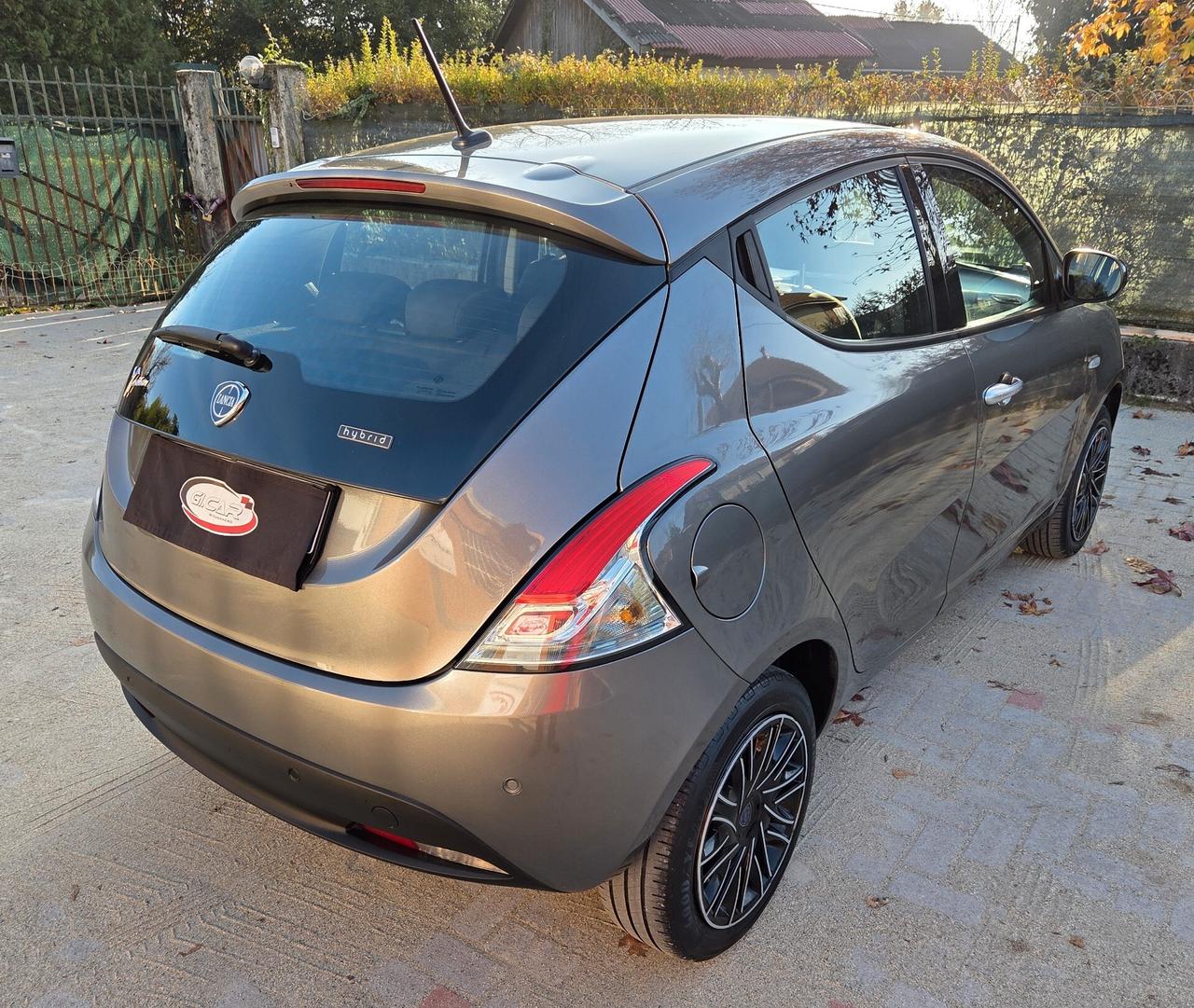 Lancia Ypsilon 1.0 FireFly Hybrid 70cv 5 porte S&S Gold