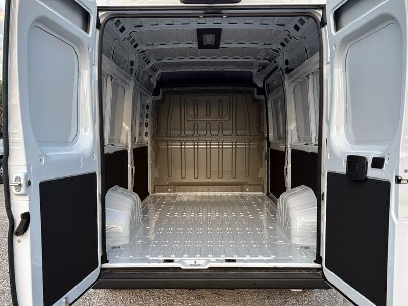 Peugeot Boxer Boxer 335 2.2 BlueHDi 140 S&S PLM-TA Furgone