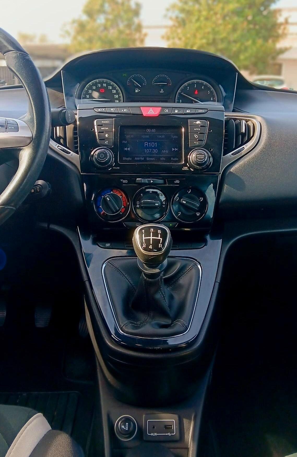 Lancia Ypsilon 1.2 69 CV 5 porte GPL Ecochic Gold