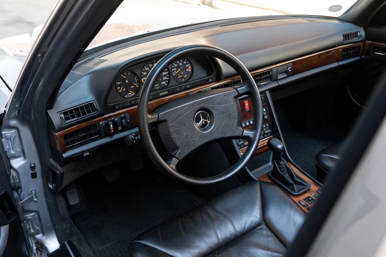 Mercedes-benz S 300 SE W126* Targa MI Originale* KM Certificati* Condizioni da Showroom!