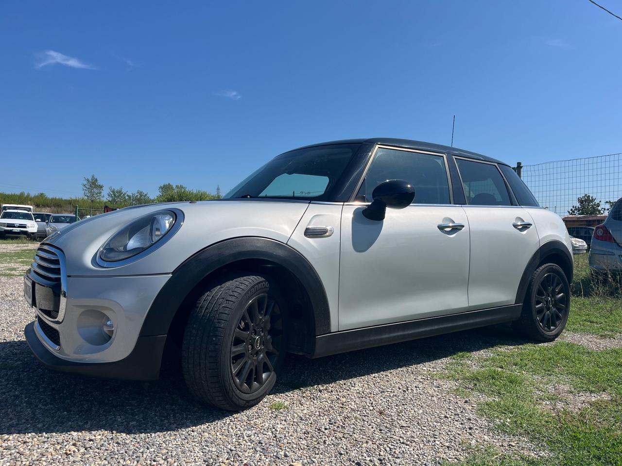 Mini Cooper 1.5 benzina 136 cv