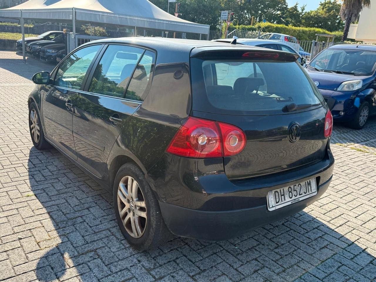 Volkswagen Golf 1.6 16V FSI 5p. Sportline