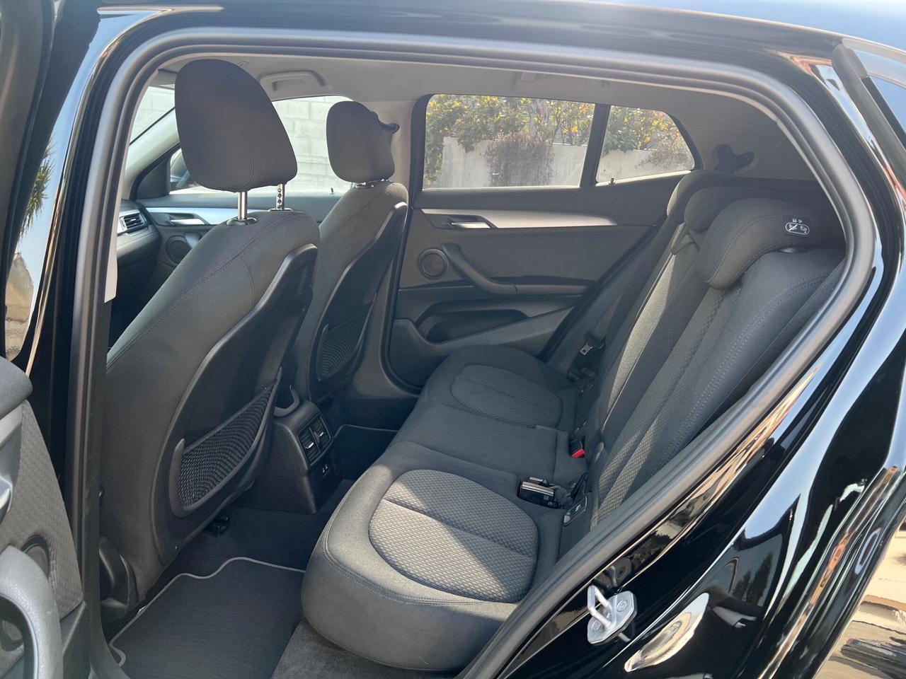 Bmw X2 sdrive18d 150cv Advantage auto LED/NAVI/PDC PERF.