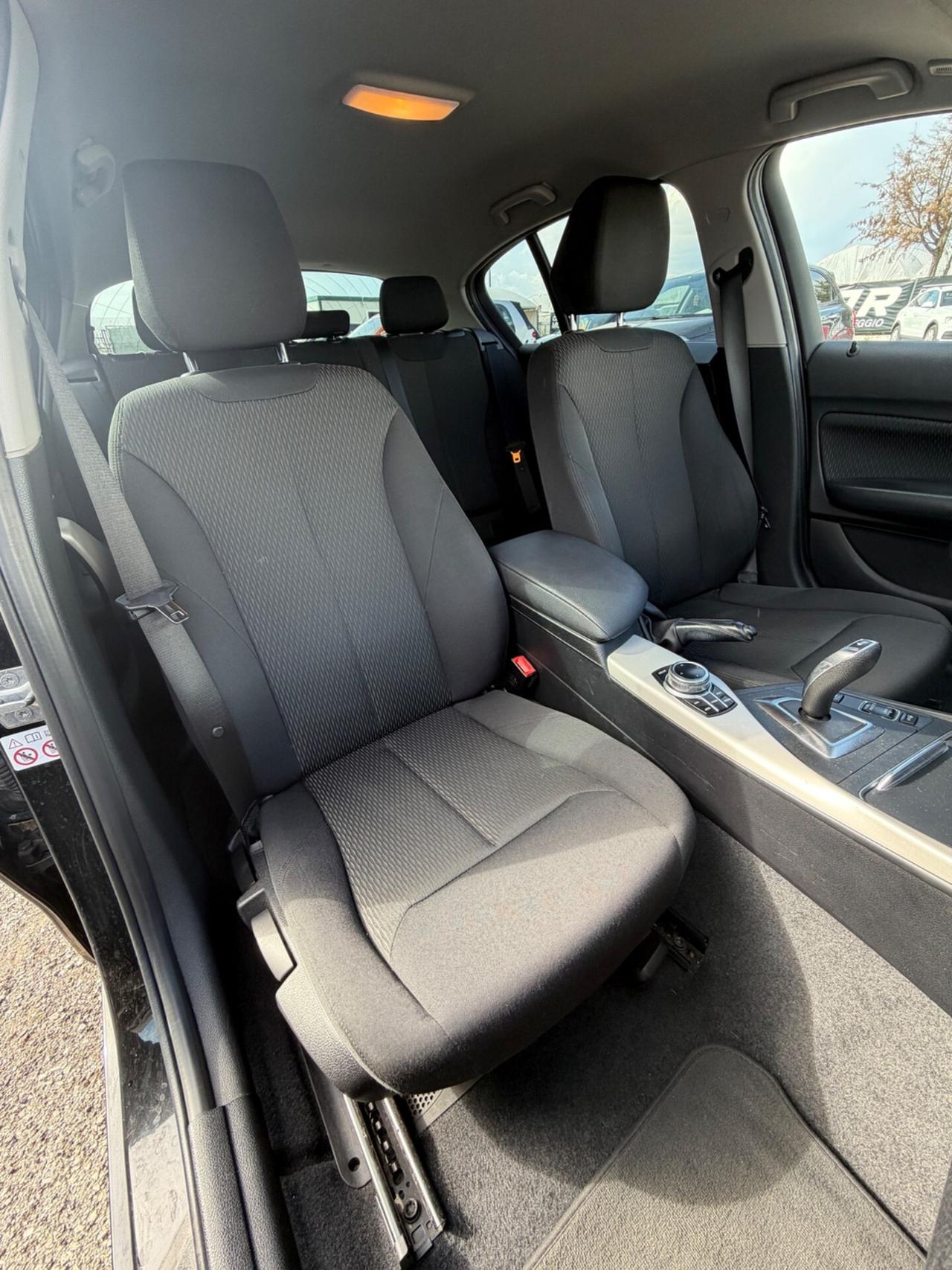 Bmw 116 116d 5p. Business