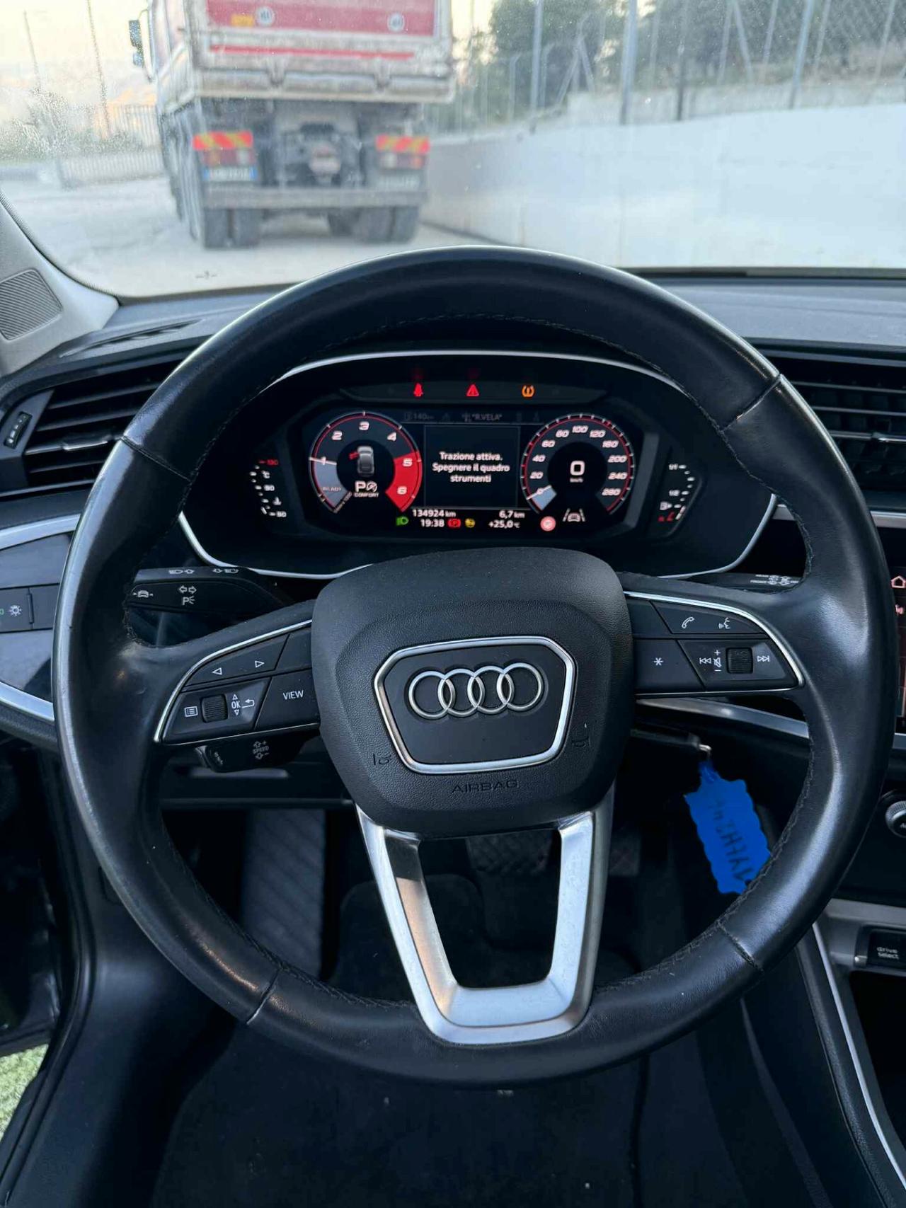 Audi Q3 35 TDI S tronic business plus Advanced