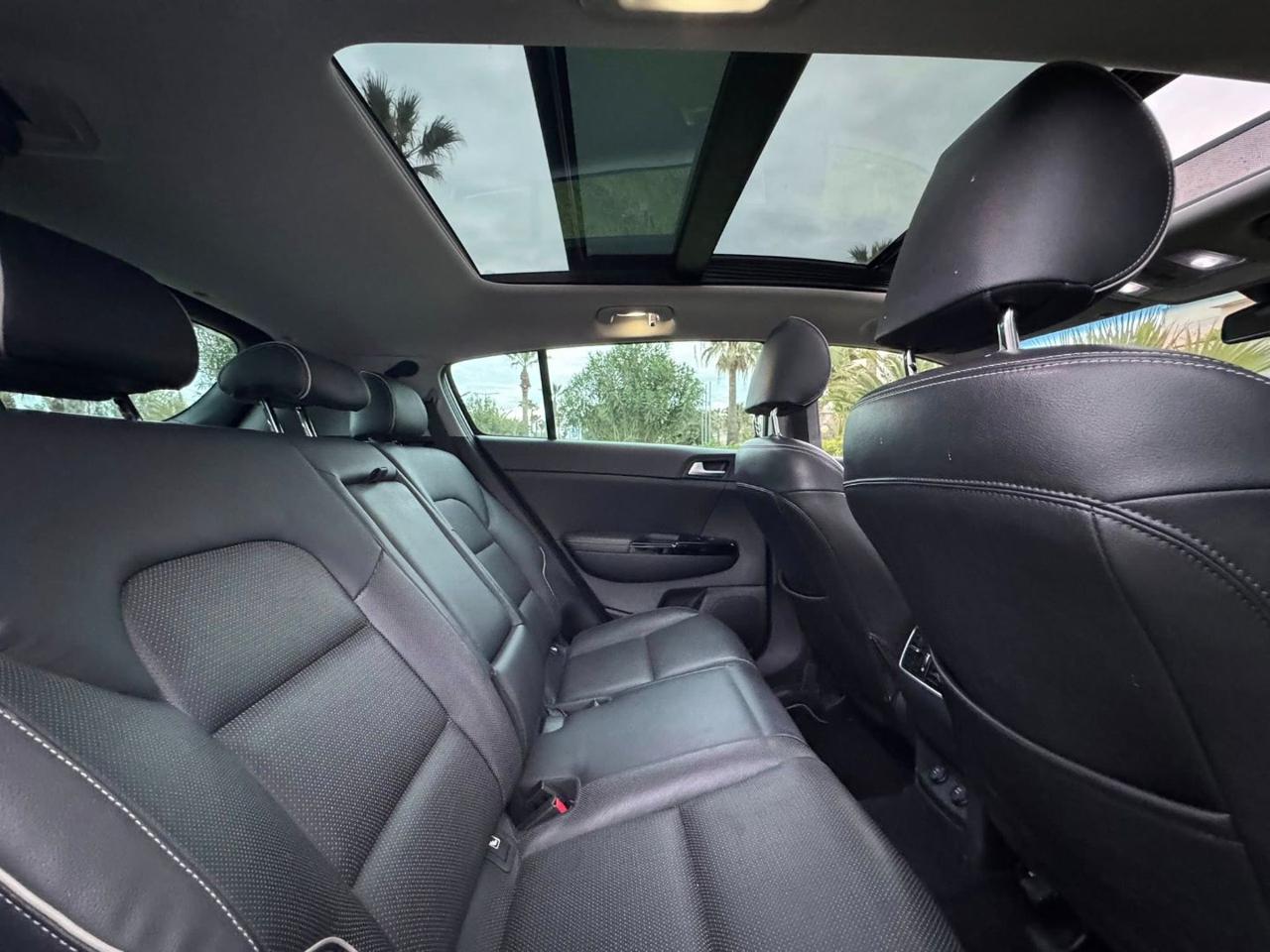 Kia Sportage 2.0 crdi Rebel techno Pack awd 136cv auto