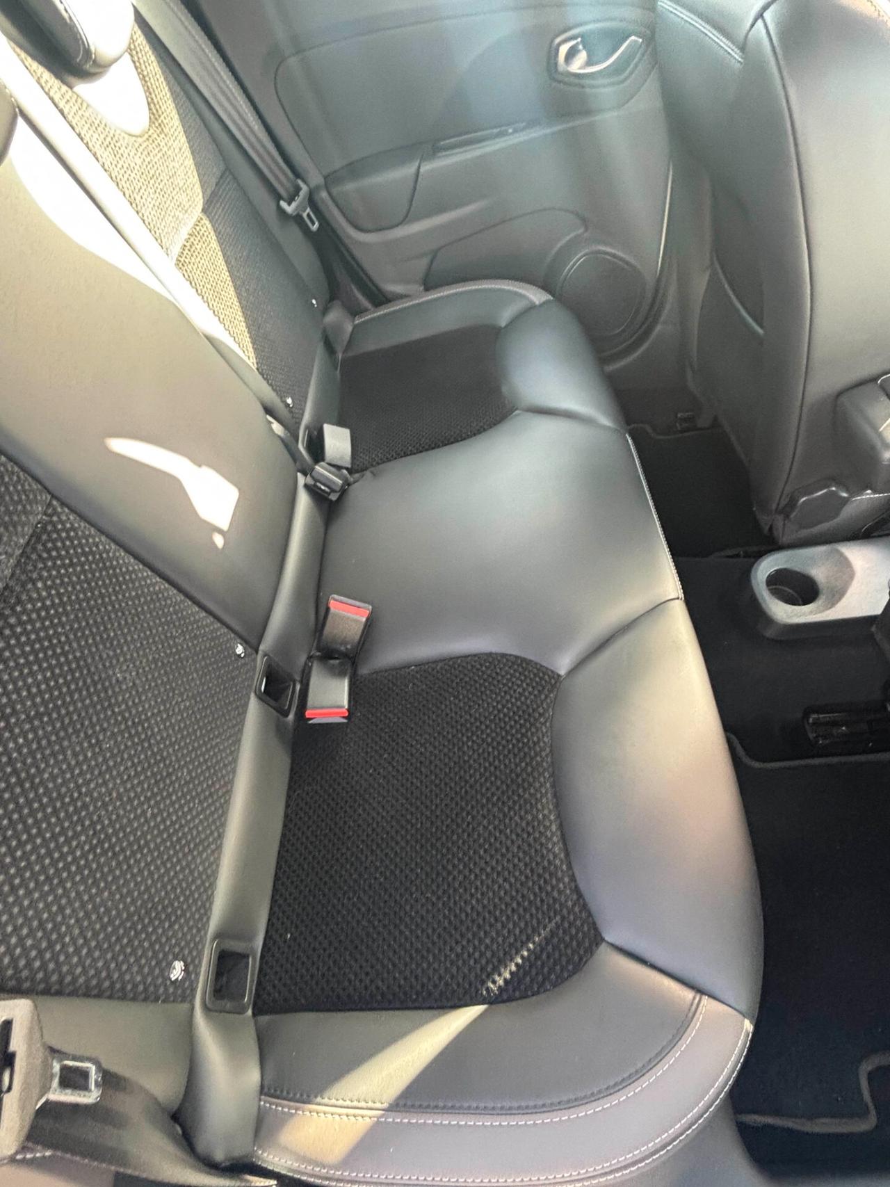 Renault Clio dCi 8V 90CV EDC Start&Stop 5 porte Energy Intens