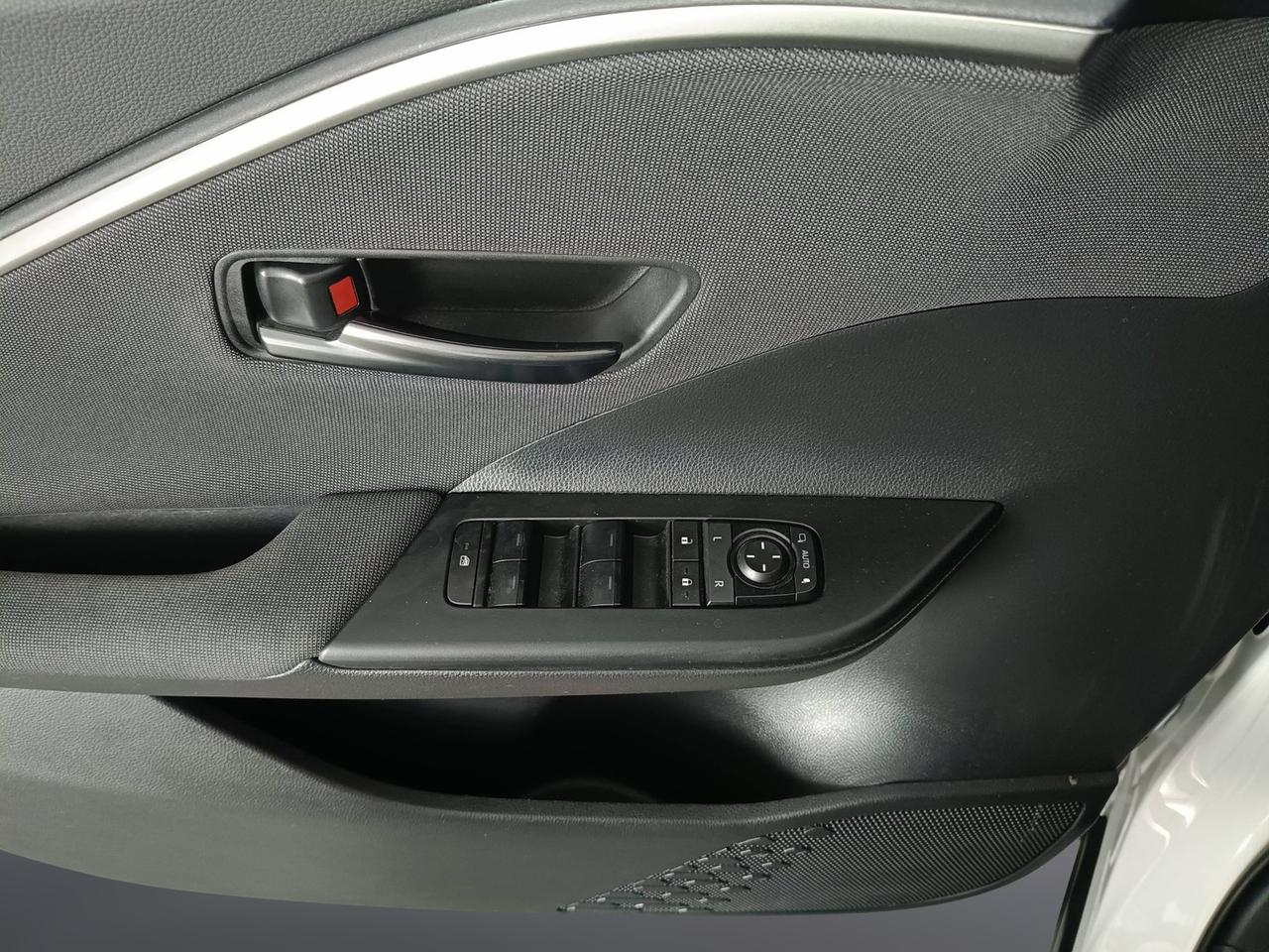 TOYOTA C-HR II 2023 - C-HR 2.0 phev Trend eco fwd e-cvt