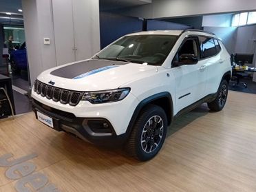 Jeep Compass 1.3 T4 240CV PHEV AT6 4xe Trailhawk