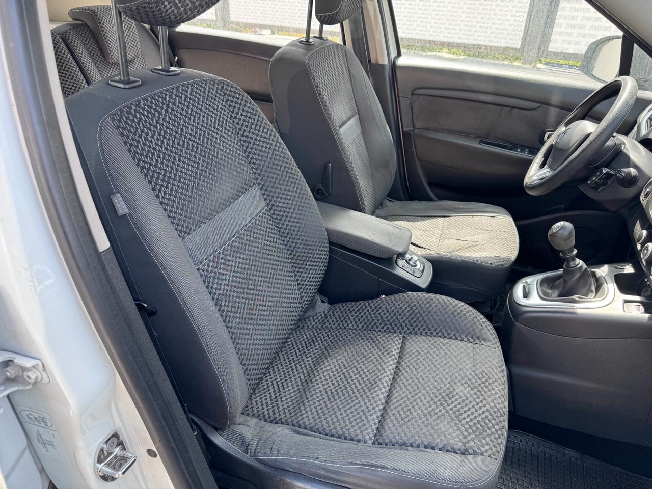 Renault Scenic 1.5 dci Dynamique 110cv