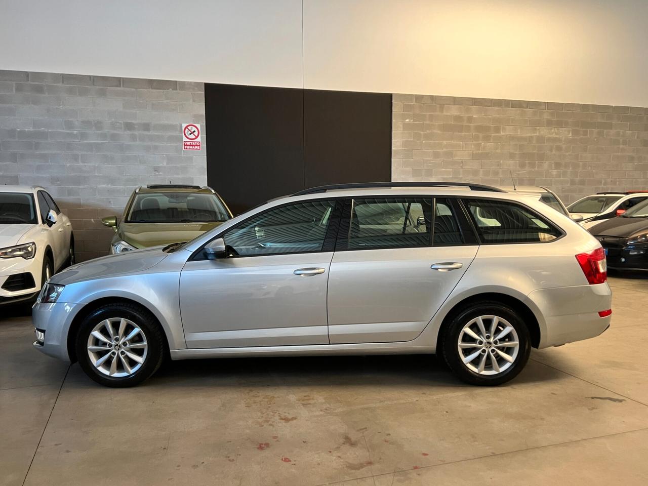 Skoda Octavia 1.6 TDI CR 105 CV 4x4 Wagon Executive