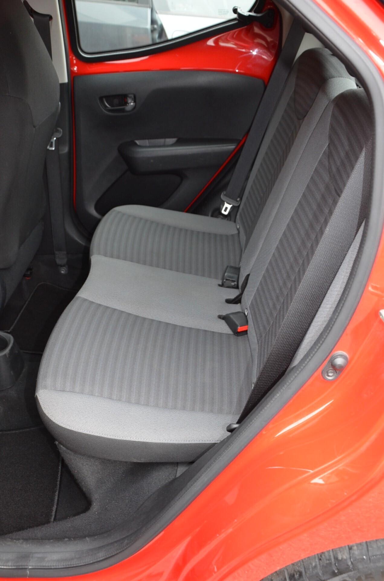 Toyota Aygo 1.0 VVT-i 72 CV 5 porte x-clusiv