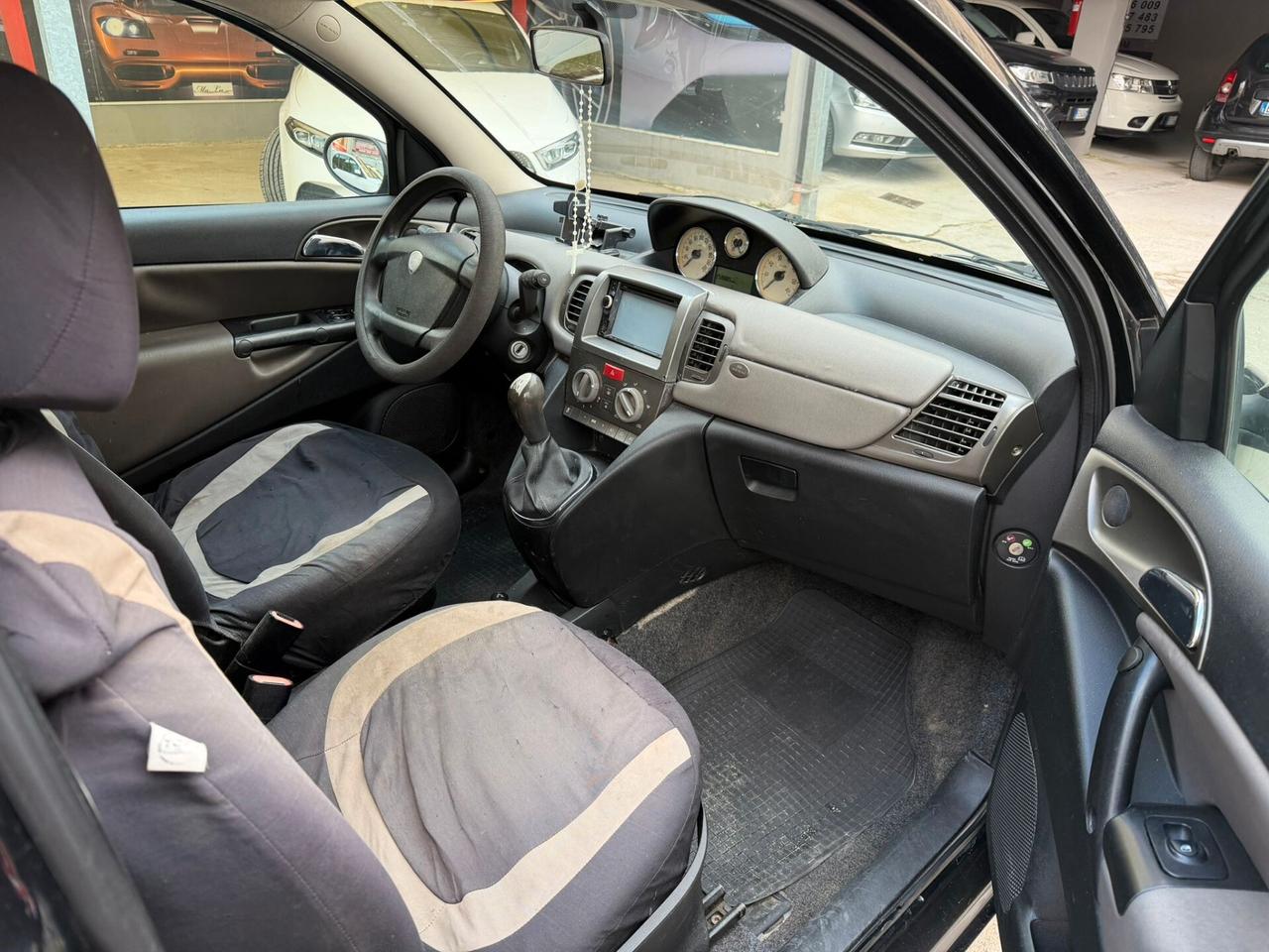 Lancia Ypsilon 1.3cc diesel (PRIVATO)-2006