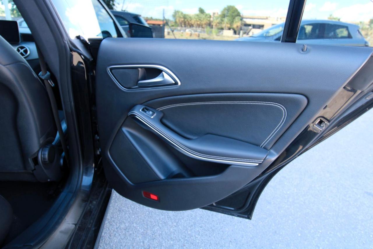 Mercedes-Benz CLA 220 d Automatic Premium