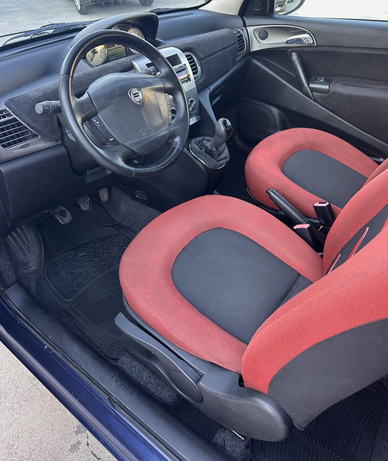 Lancia Ypsilon 1.3 Multijet 70cv Platino NEOPATENTATI