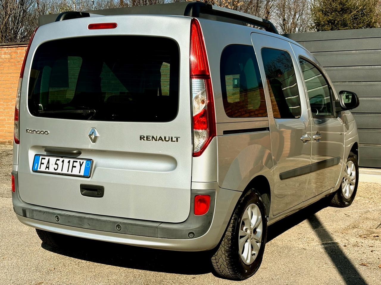RENAULT KANGOO 1.5D 6m 5POSTI-NAVI-Garanzia-2016