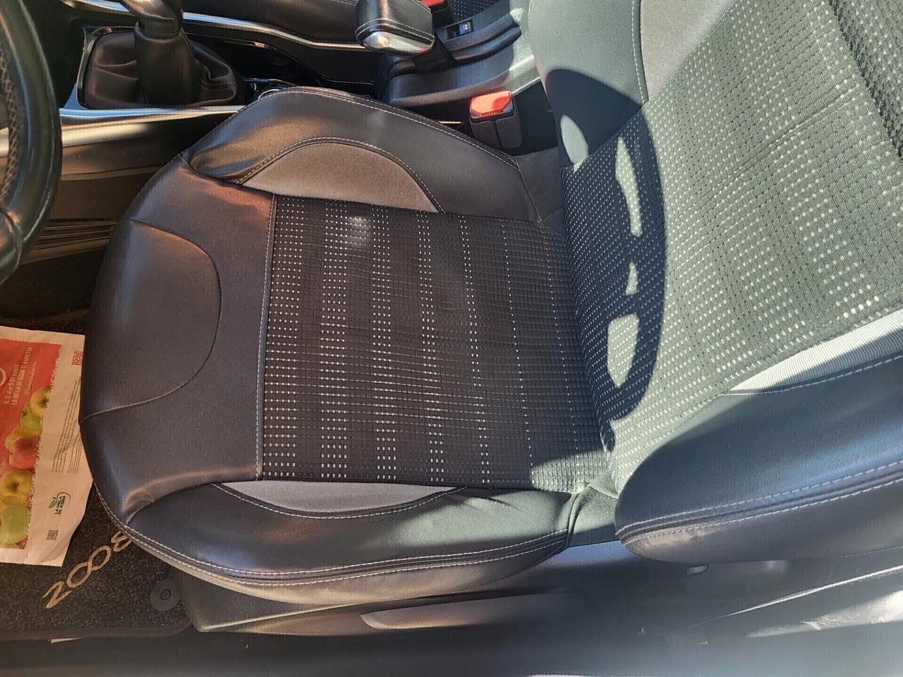 PEUGEOT 2008 1,6 HDI-TETTO PANOR-NAVI-3 REVISIONI