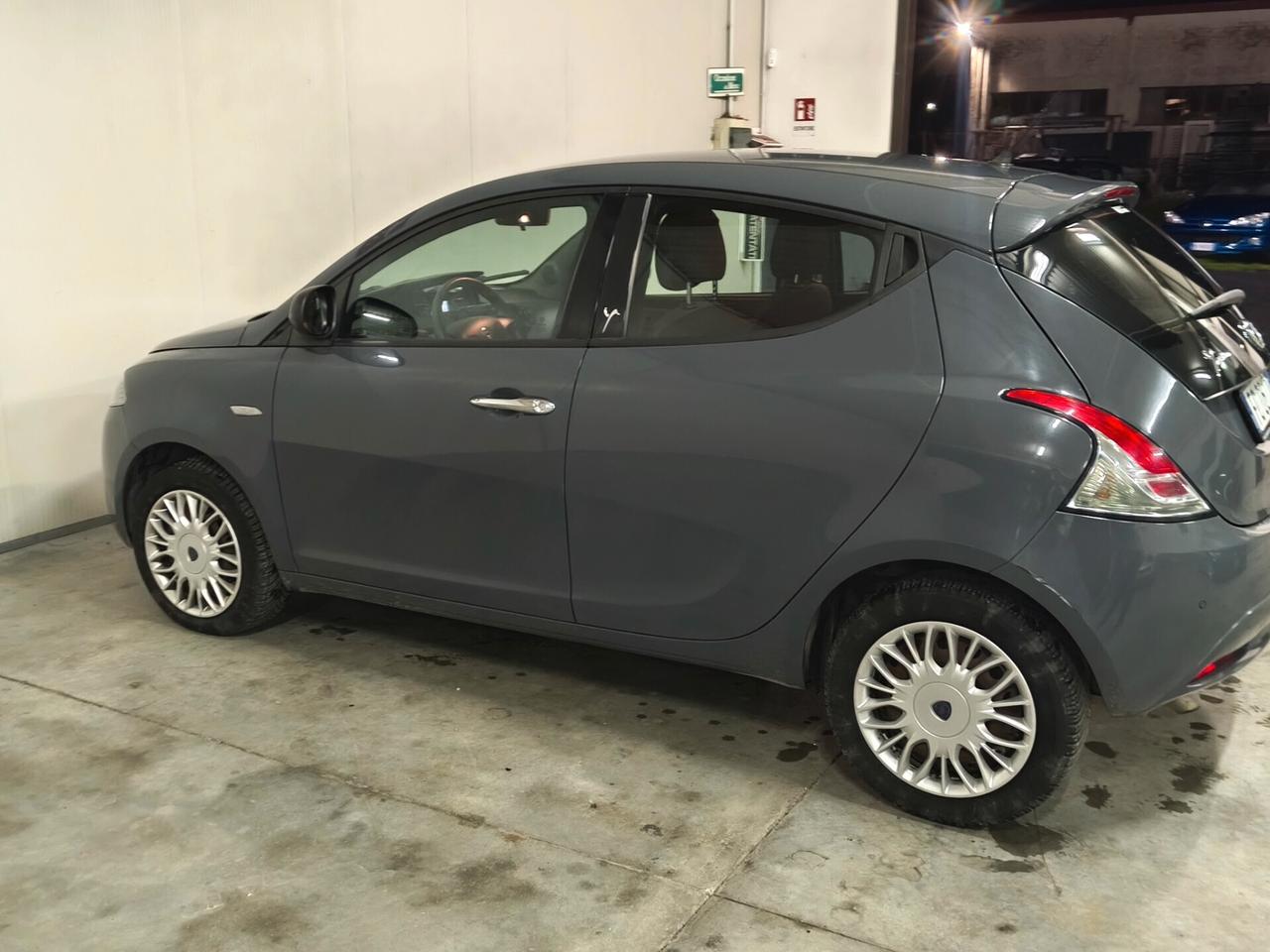 Lancia Ypsilon 1.3 MJT 16V 95 CV 5 porte Platinum