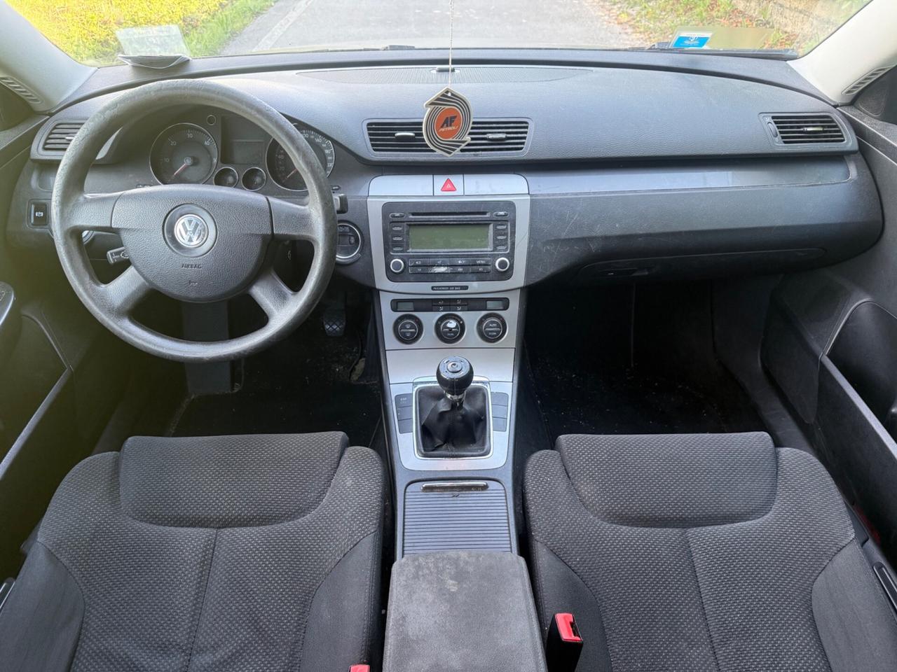 Volkswagen Passat 1.9 TDI/105CV Trendline BERLINA