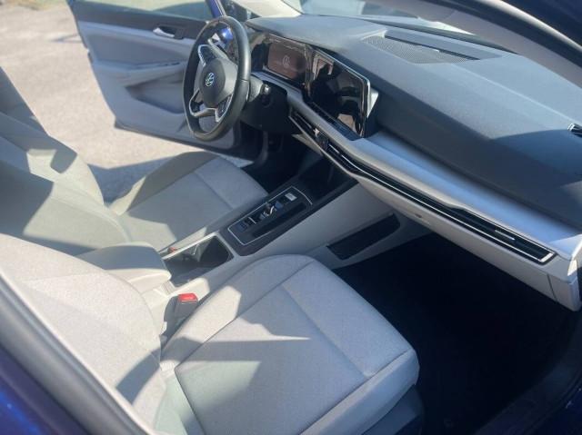 Volkswagen Golf 1.0 etsi 110cv dsg Luci amb PDC Vetri Scuri
