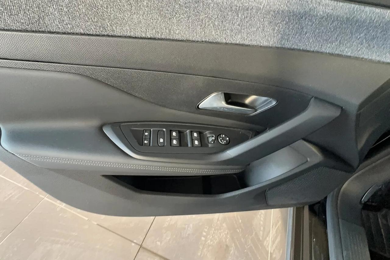 Peugeot 408 PureTech 130 S&S EAT8 Allure