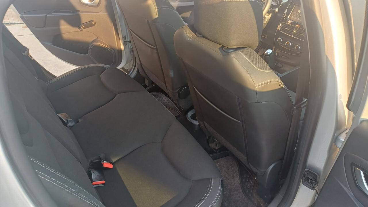 Renault Clio dCi 8V 90 CV 5 porte Moschino Intens