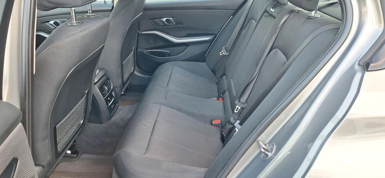 Bmw SERIE 3 318D MHEV BERLINA 150 CV - C.AITOMATICO-BUSINESS