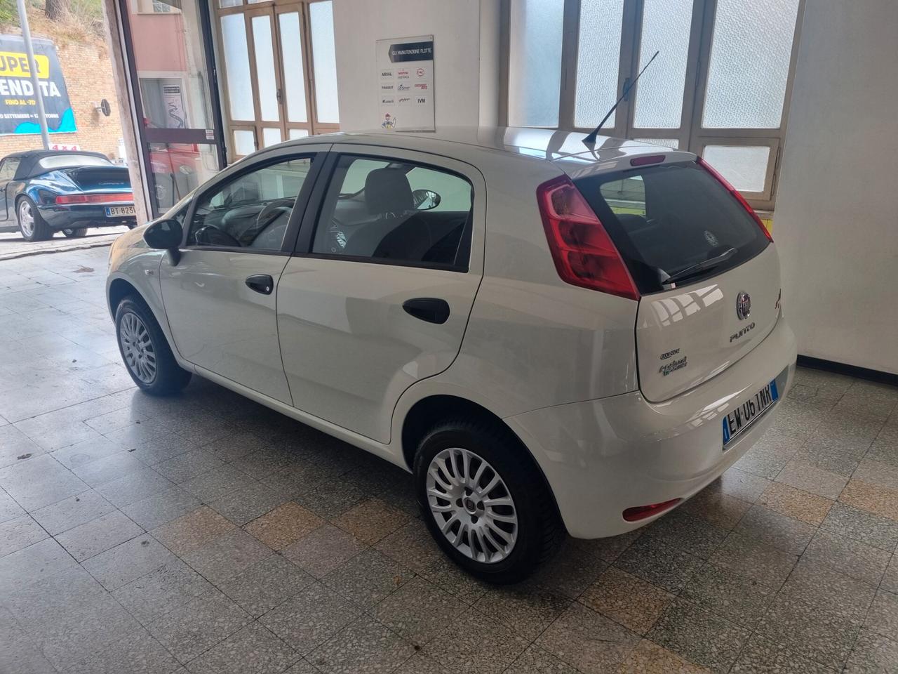 Fiat Punto 1.4 8V 5 porte Natural Power Street
