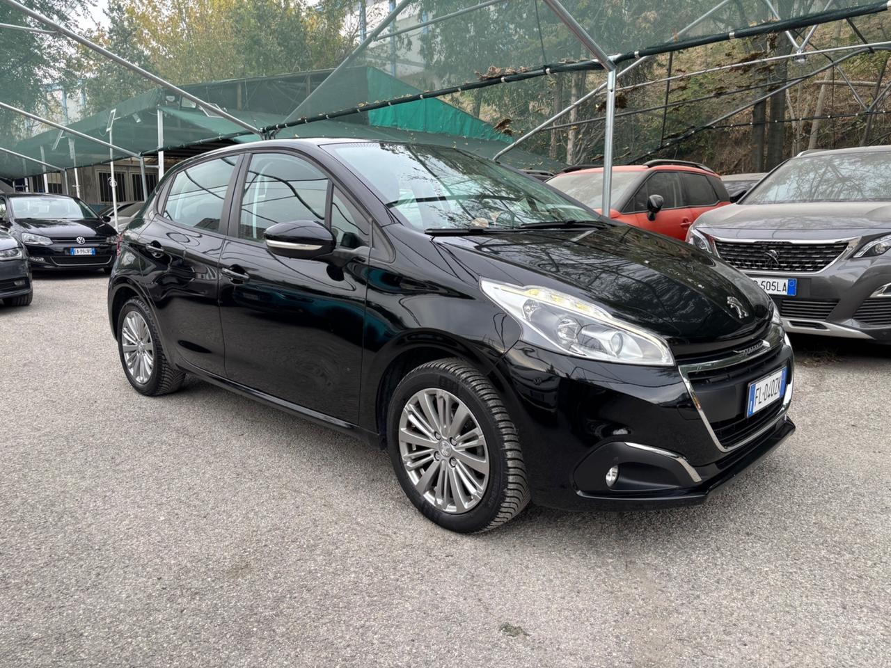 Peugeot 208 1.6 hdi 5 porte OK NEOPATENTATI