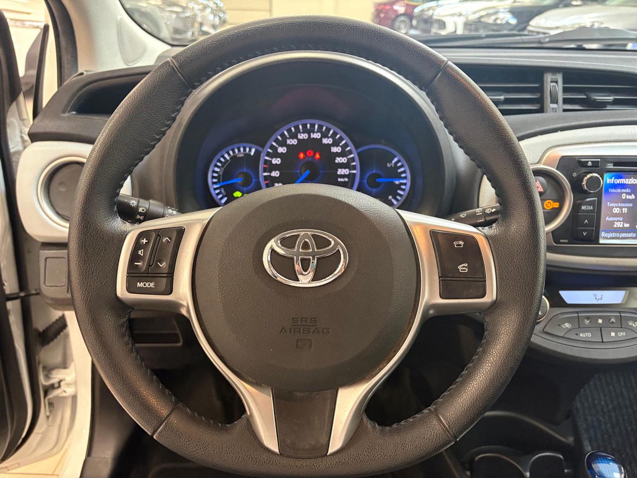 Toyota Yaris 5p 1.5h Lounge