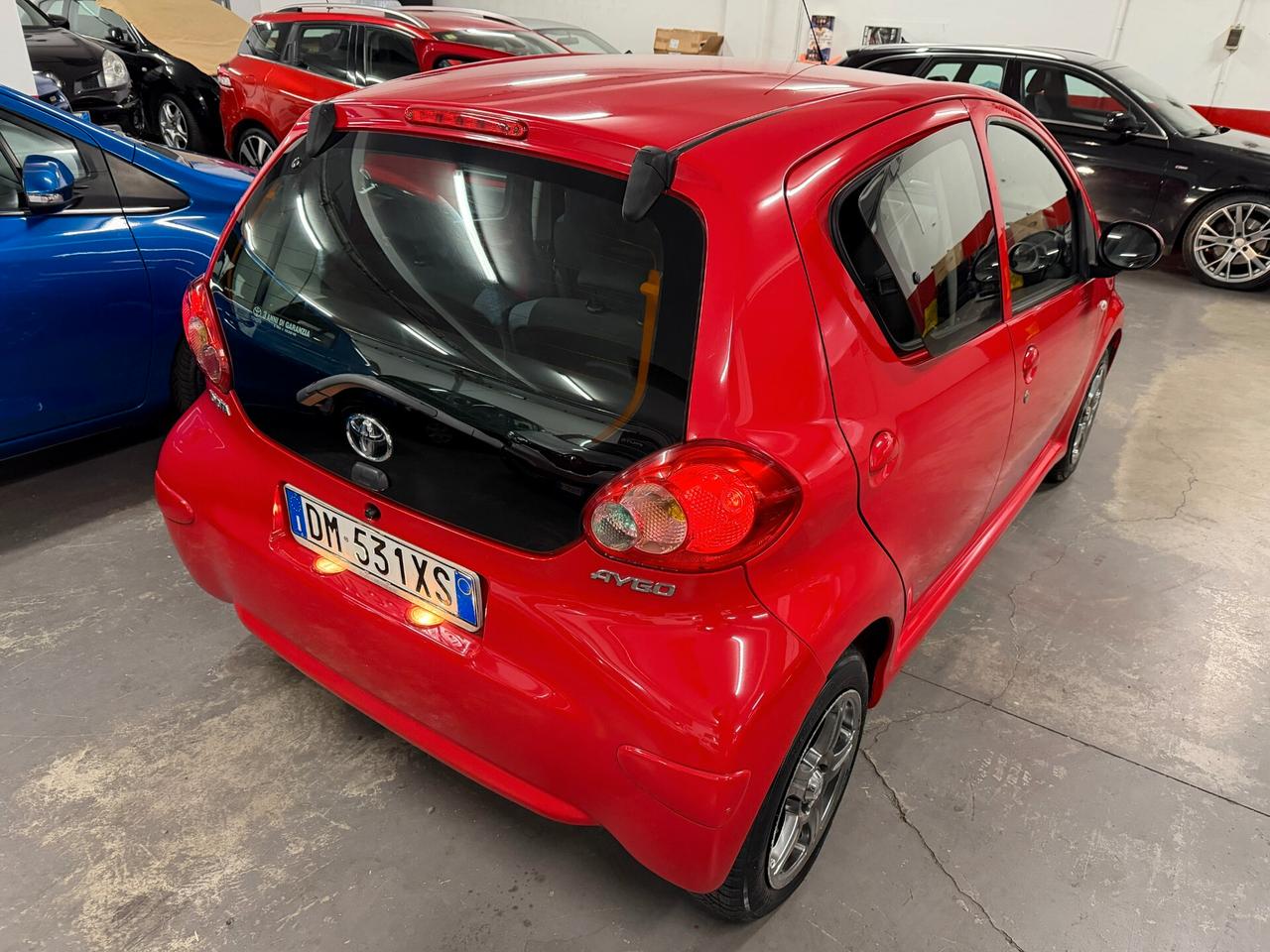 Toyota Aygo 1.0 12V VVT-i 5 porte Sol