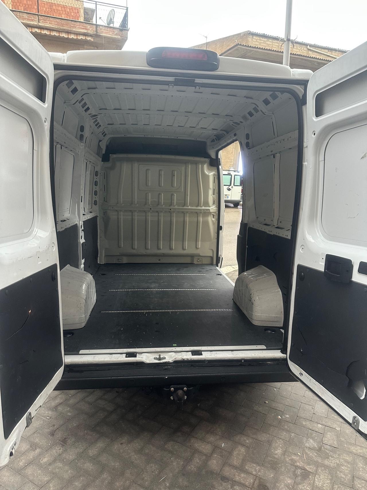 Peugeot Boxer 333 2.2 BlueHDi 140 2022 KM 120728 CERT 1PROP