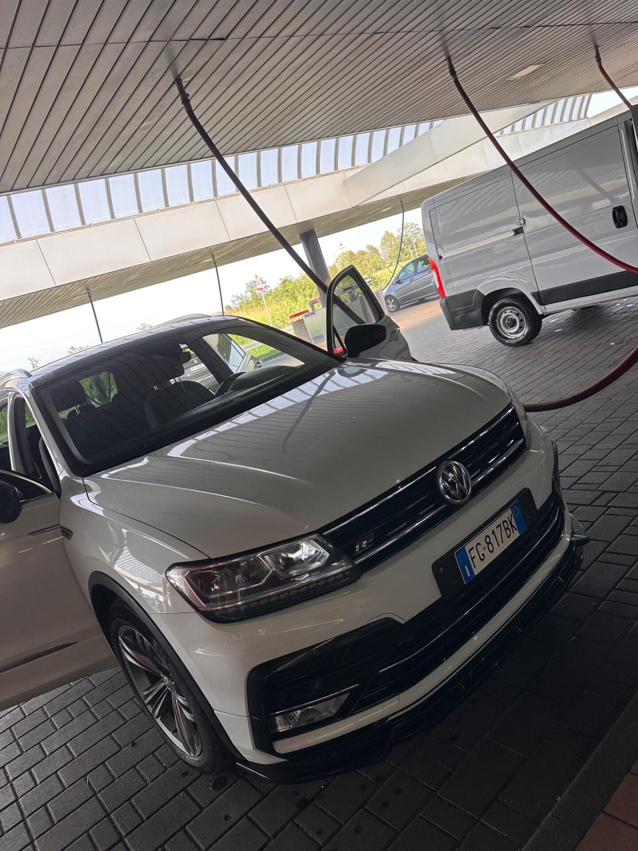 Volkswagen Tiguan 2.0 TDI SCR DSG 4MOTION Executive BMT