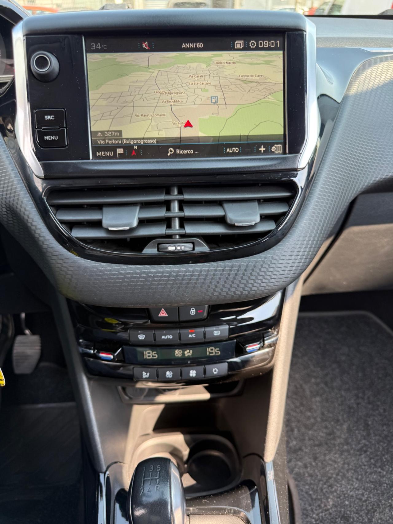 Peugeot 2008 PureTech Turbo 110 S&S*Navi*Pelle*Camera*Cerchi