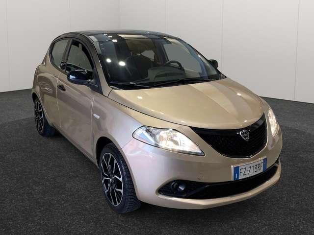 Lancia Ypsilon 1.2 Gold 69cv *NEOPATENTATI*