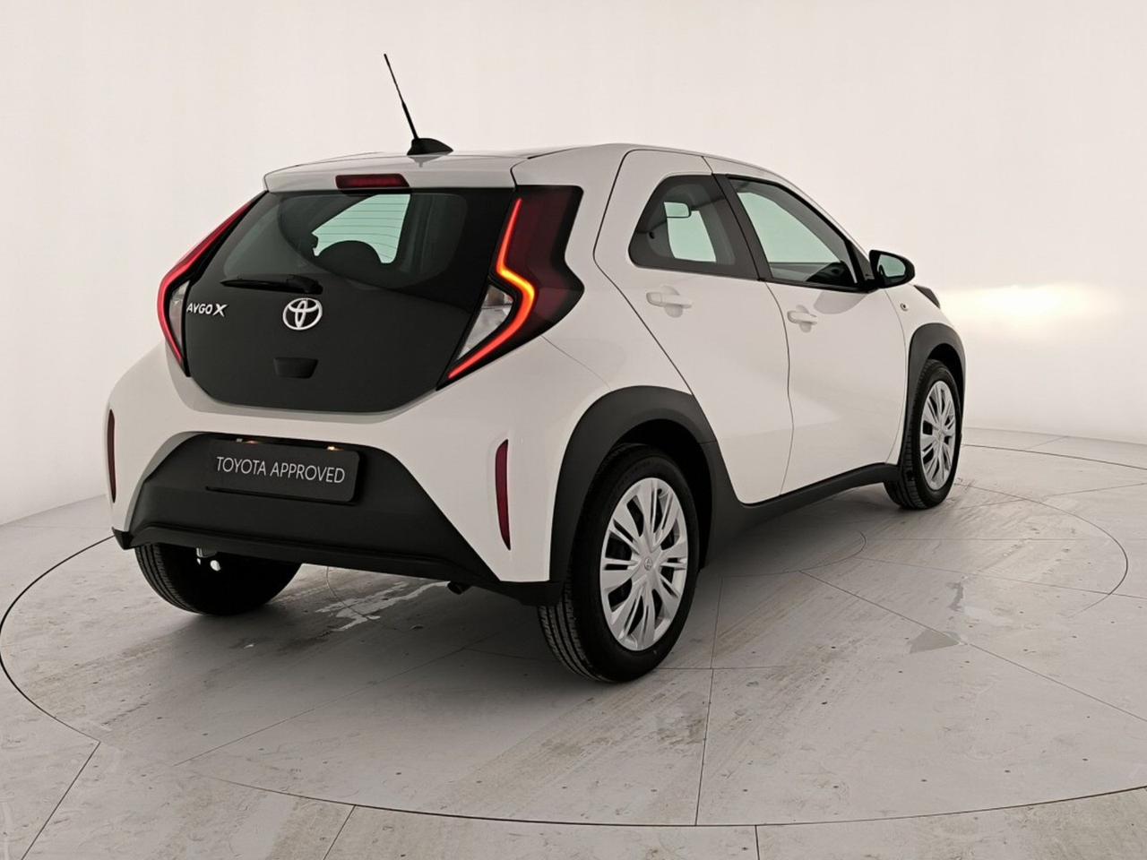 Toyota Aygo x 1.0 active 72cv s-cvt