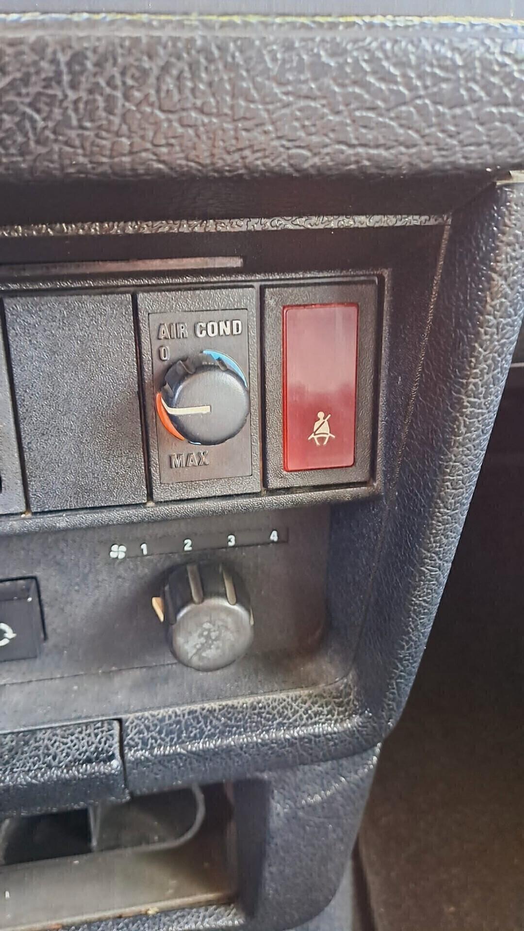 Volvo 240 Clima ben tenuta solo 150.000 KM!!