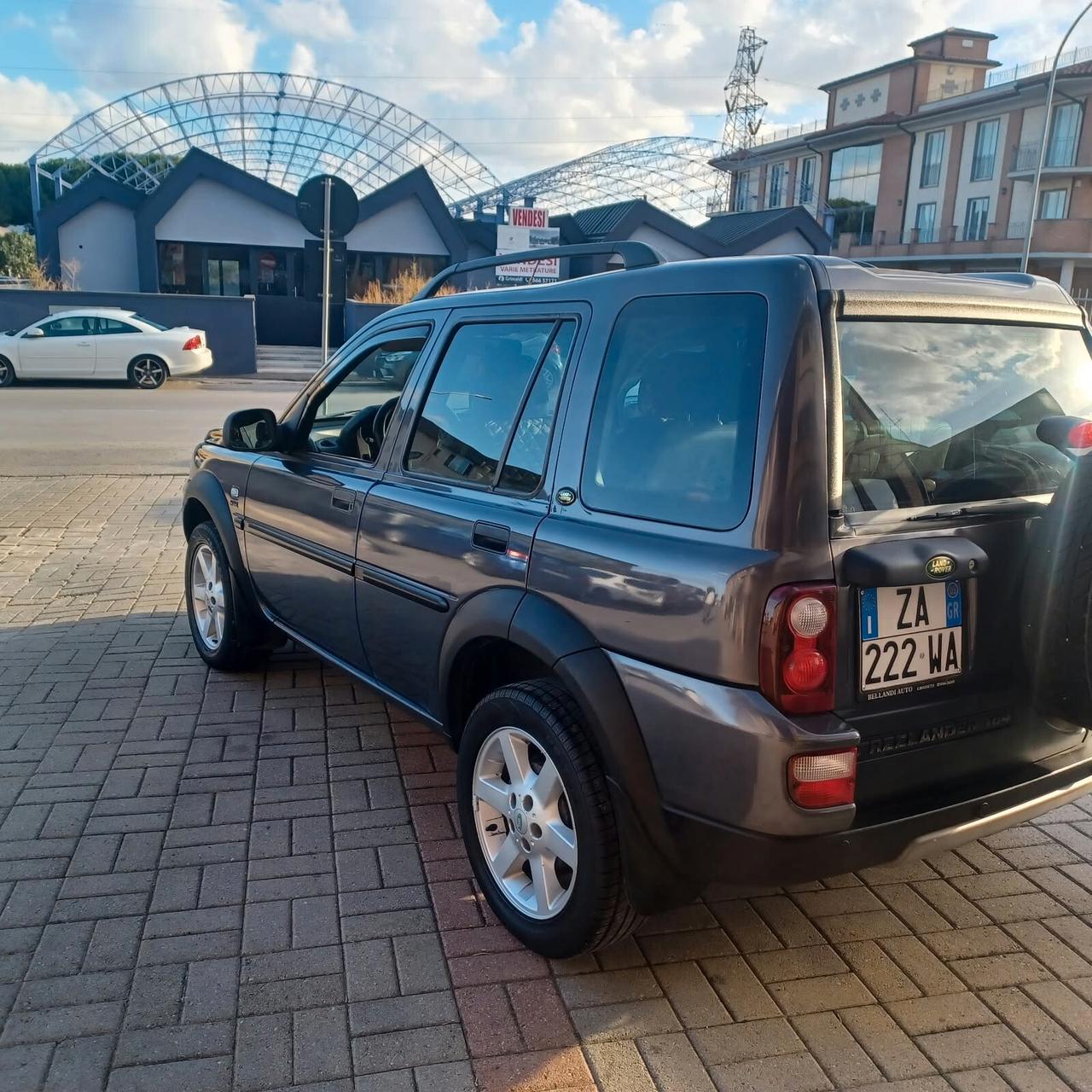 4X4 INDISTRUTTIBILE FREELANDER 2.0 TDI
