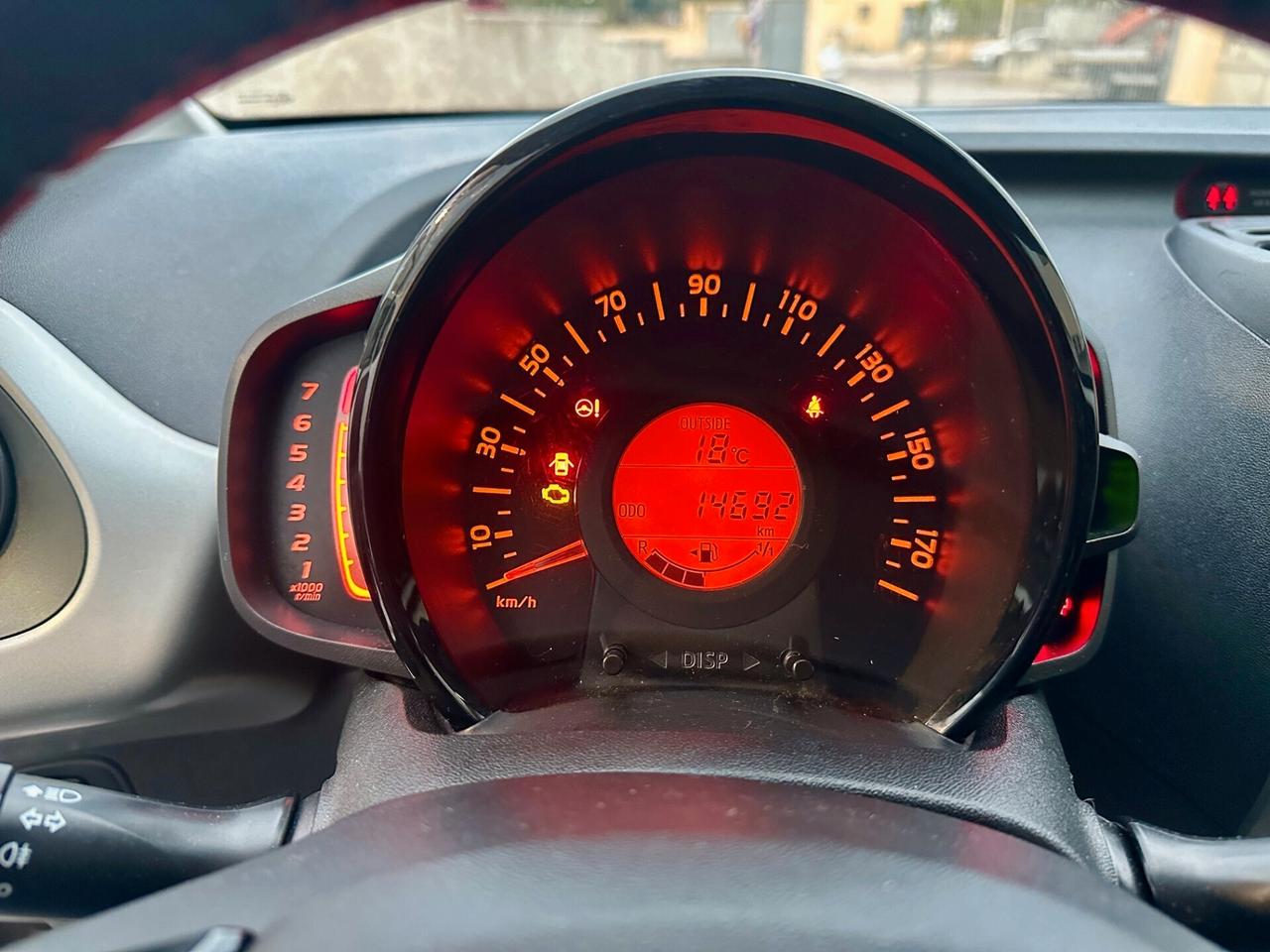 Toyota Aygo 1.0 VVT-i 69 CV 5 porte x-play