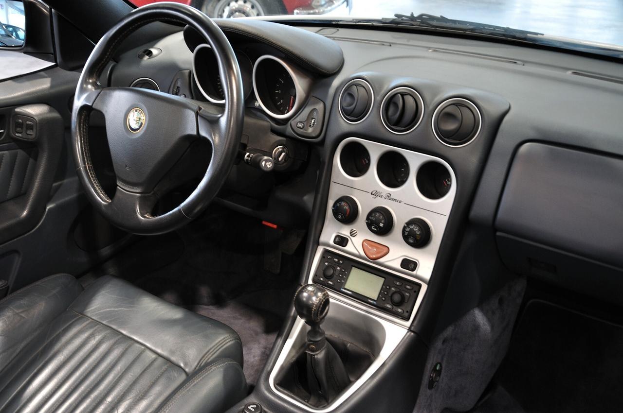 Alfa Romeo Spider 3.0i V6 24V cat L