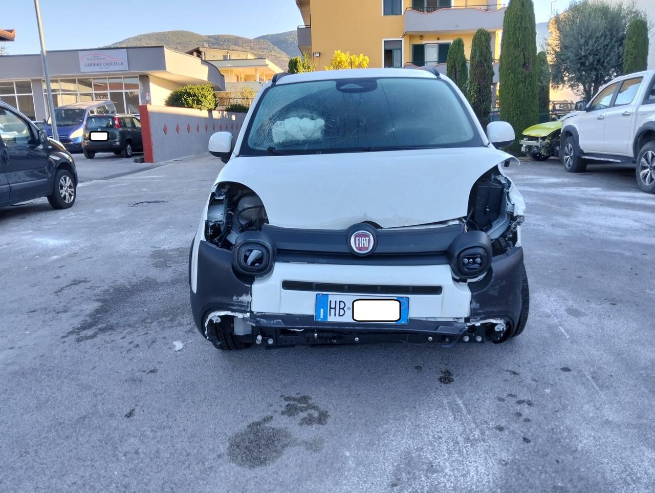 Fiat Pandina 1.0 Hybrid Cross 2025 SINISTRATA
