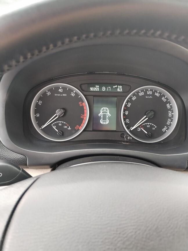 Skoda Roomster 1.4 16V Sport 90000km tetto panoramico consegna con manutenzioni fatte