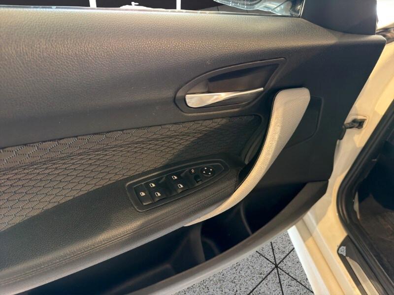 BMW Serie 1 (F20) 116d 5p. Sport