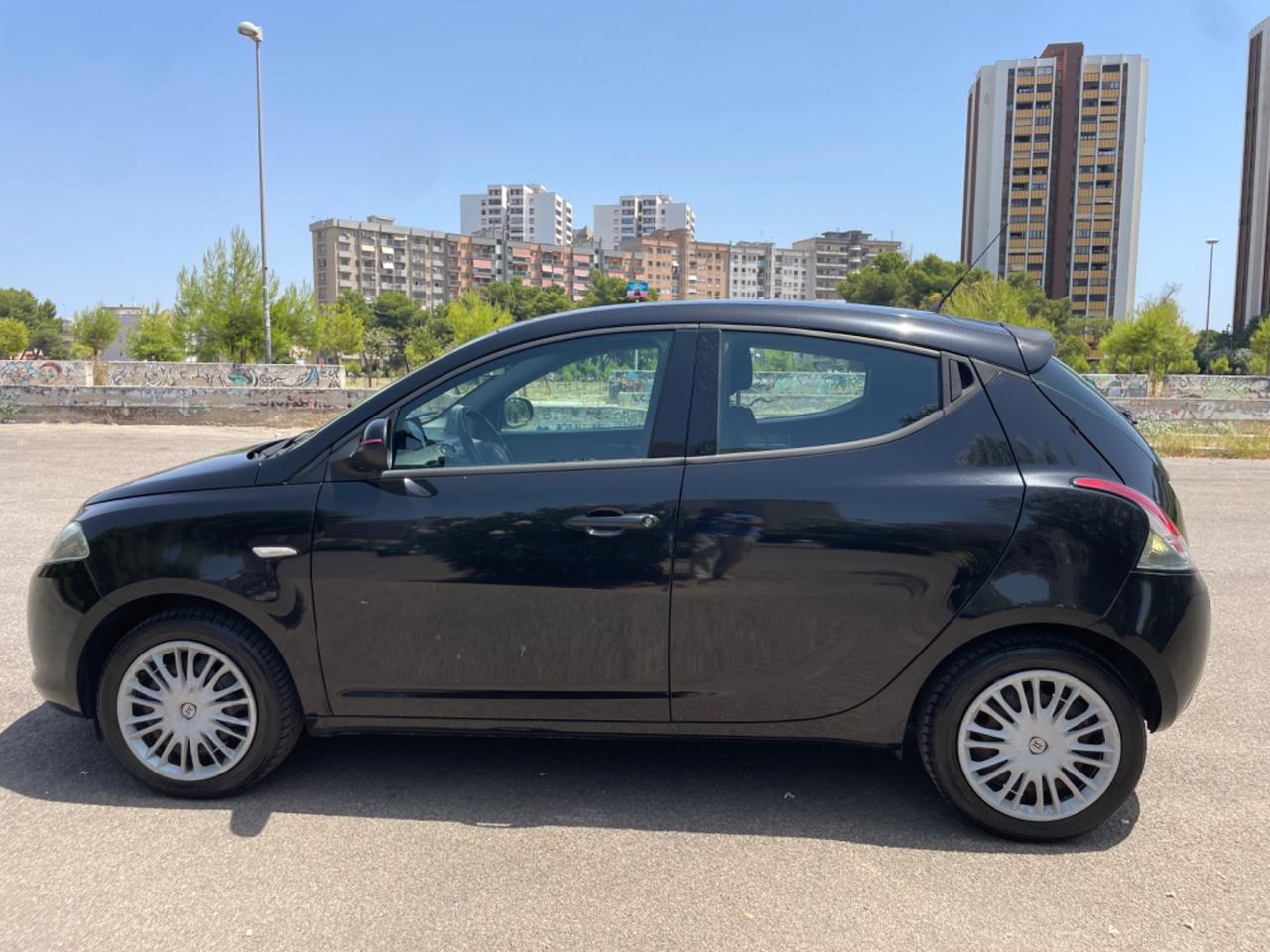 Lancia Ypsilon 1.2 69 CV 5 porte GPL Ecochic Elefantino