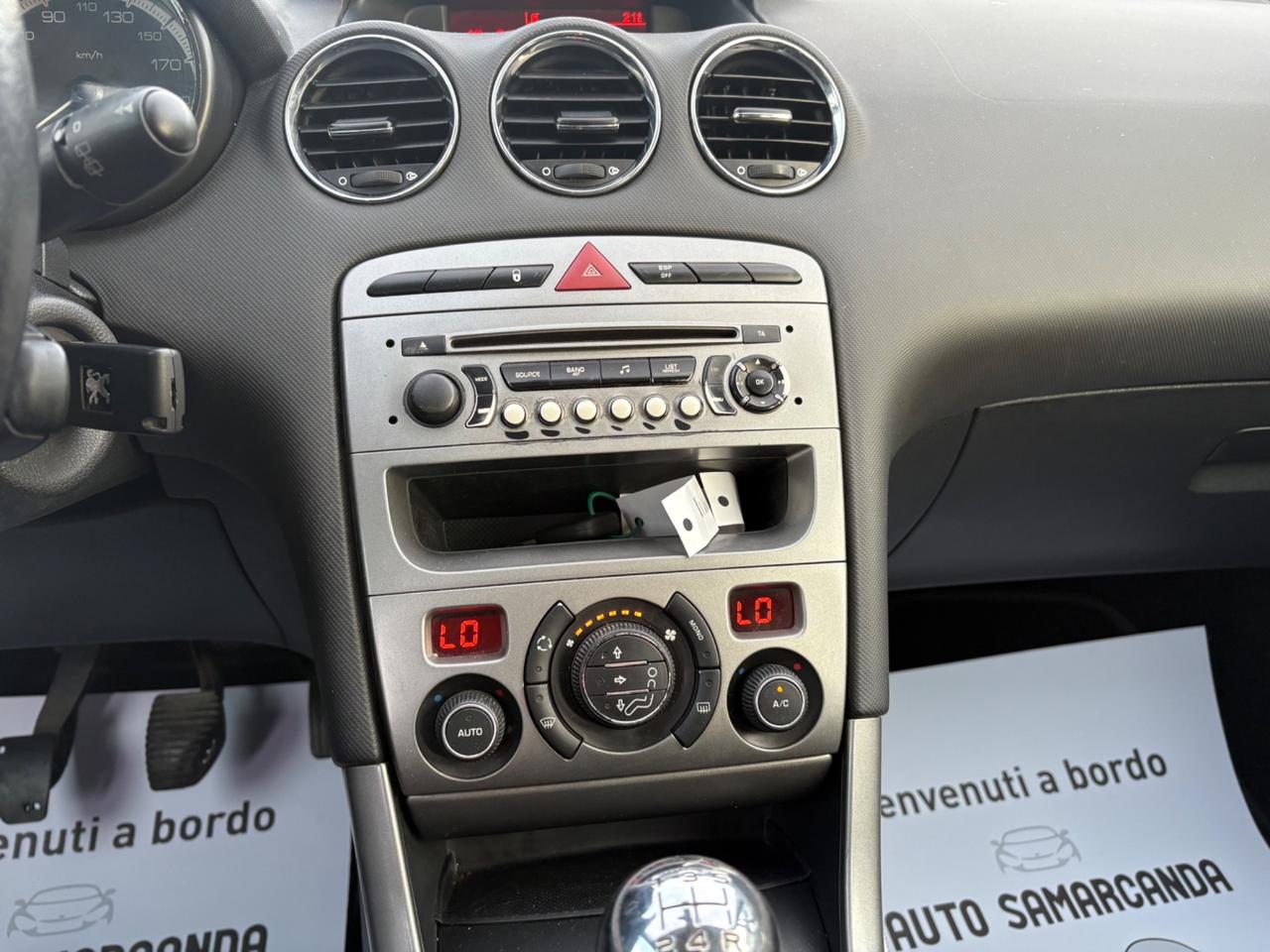 Peugeot 308 1.6 8V HDi 93CV 5p 2012