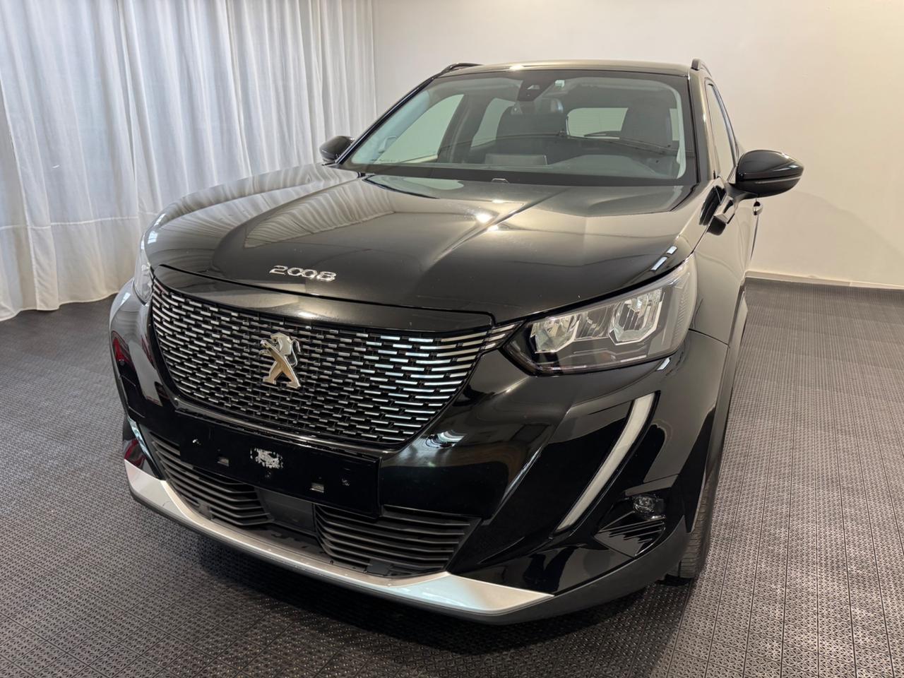 Peugeot 2008 BlueHDi 130 S&S EAT8 Allure