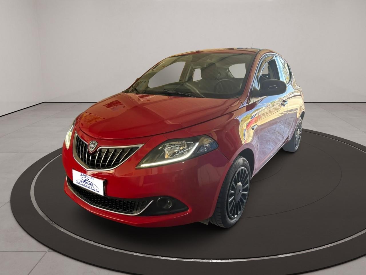 Lancia Ypsilon 1.0 FireFly 5 porte S&S Hybrid Ecochic Silver