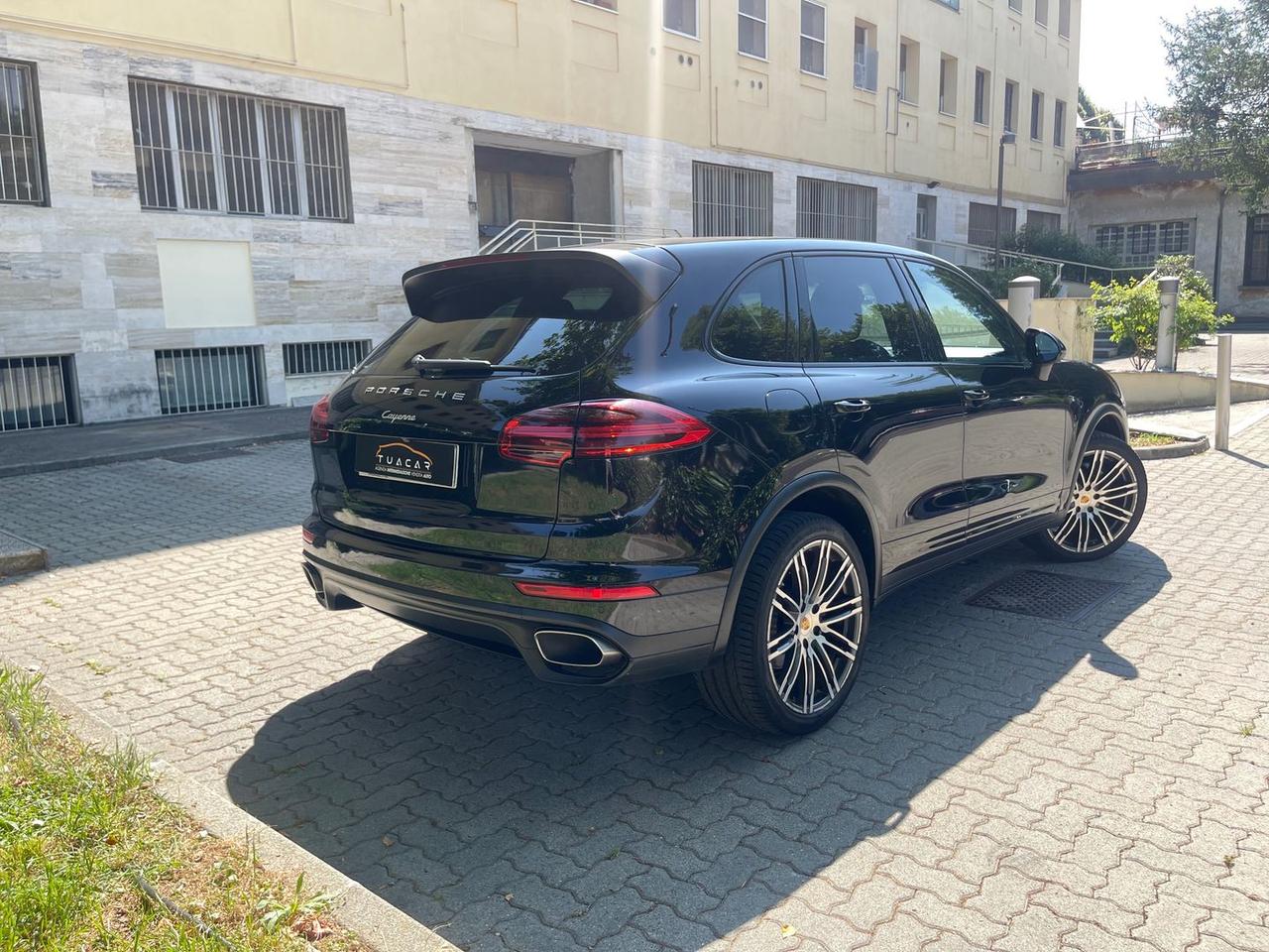Porsche Cayenne Platinum Edition 3.0 #6240