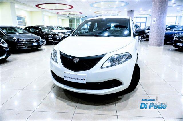 LANCIA Ypsilon 1.0 FireFly 5 porte S&S Hybrid Ecochic Silver